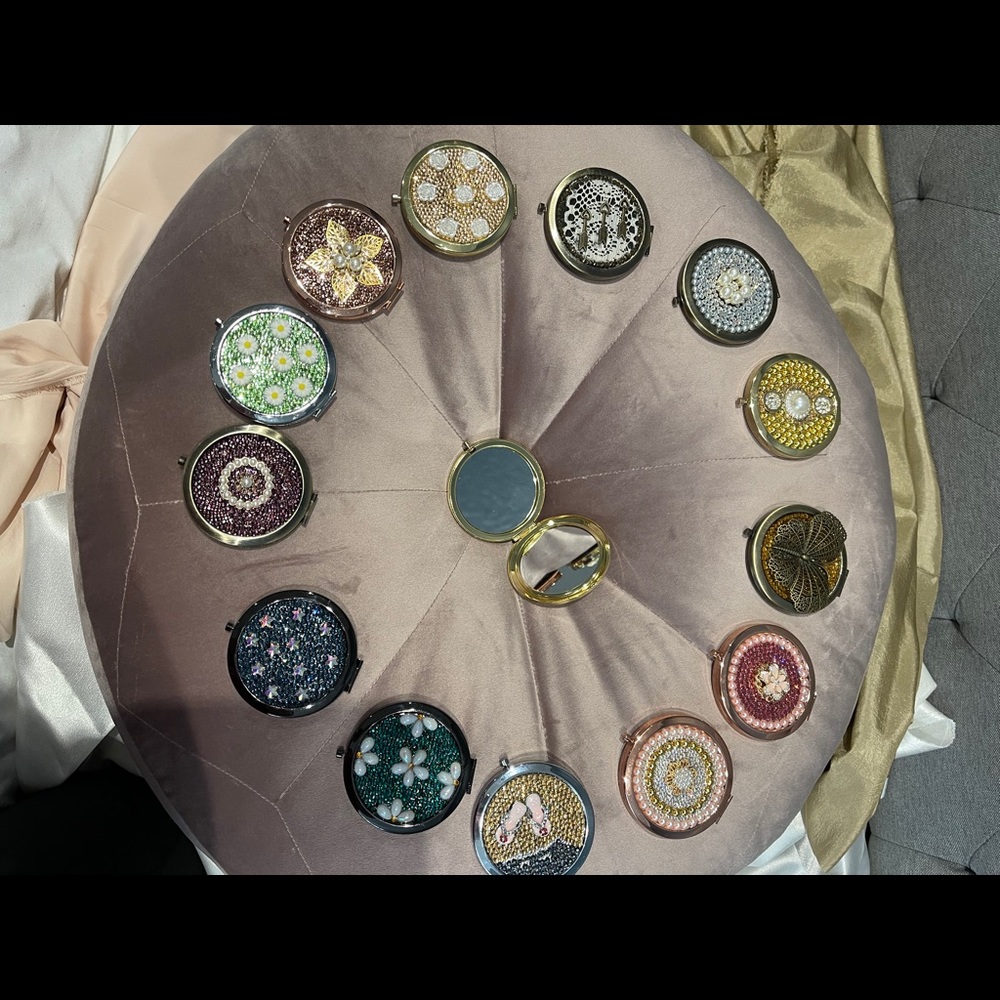Princes Rose Gold compact mirror - Picture 5 of 5